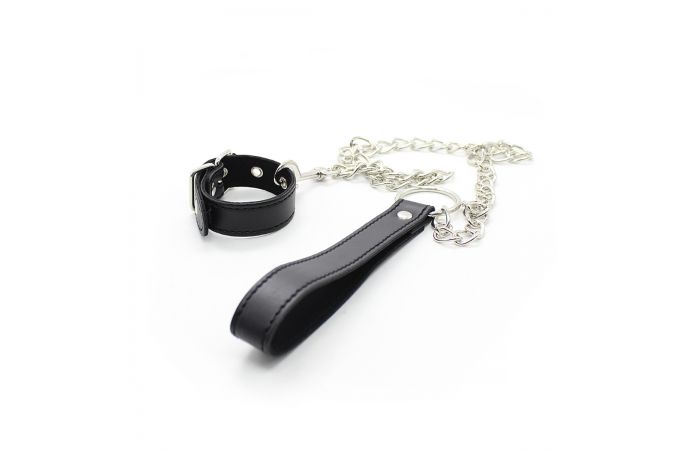 Leather Buckle Ring with Leash